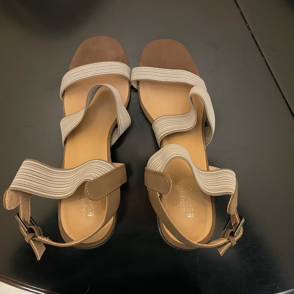 NWOT Market & Spruce Nicole Elastic Strap Heel - Picture 2 of 3